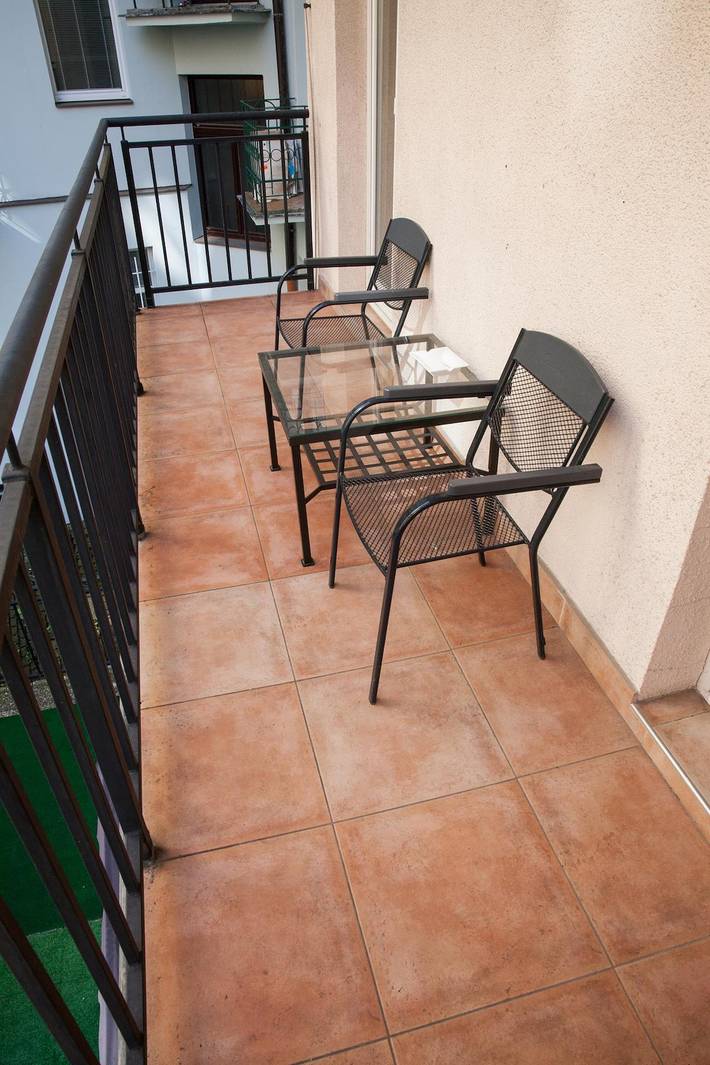 Ganze Ferienwohnung, Ferienwohnung für 9 Personen mit Balkon in Smíchov, Prag