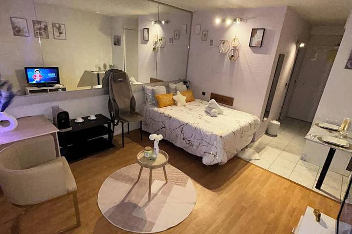 Nid D'or + Parking in Carquefou, Nantes region