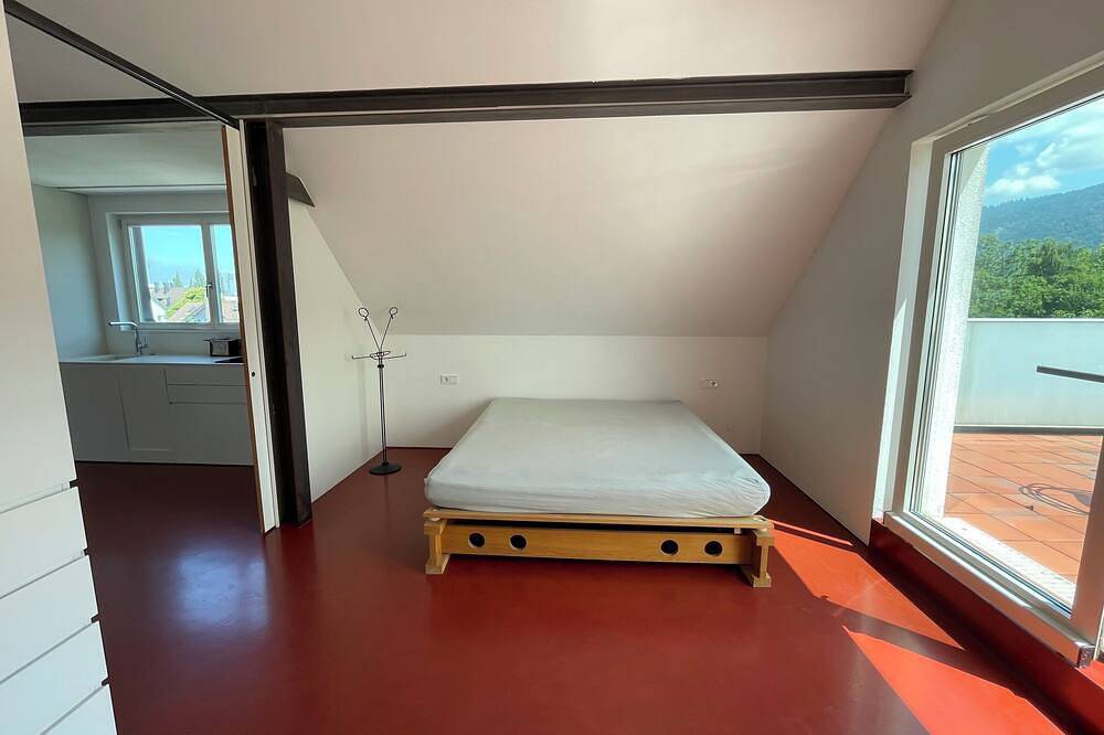 Entire apartment, Sunny haven by Lake Constance in Bregenz, Bodensee-Vorarlberg