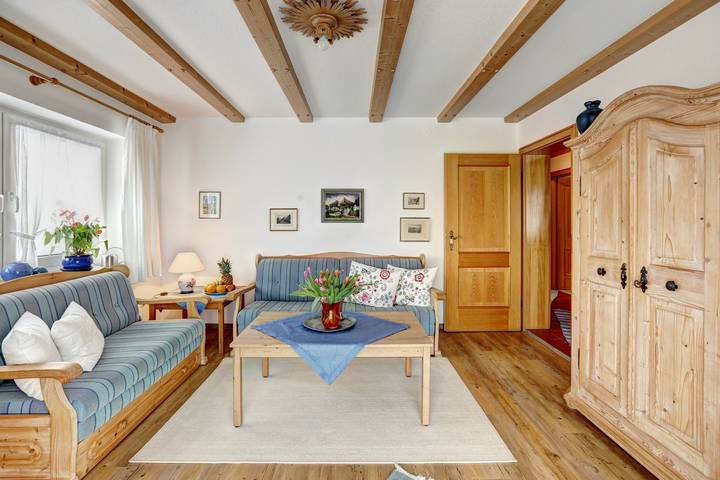 Ganze Ferienwohnung, Ferienwohnungen Fendt - Ferienwohnung Watzmann für 1-2 Pers., 54 m², Schlafzimmer, Wohnraum mit Küche, Terrasse in Stanggaß, Bischofswiesen