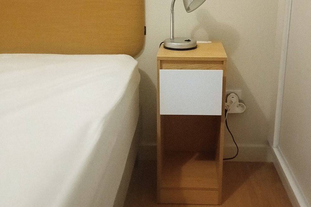 Ganze Wohnung, Downtown: a quiet, bright, and upscale retreat in Poitiers, Vienne