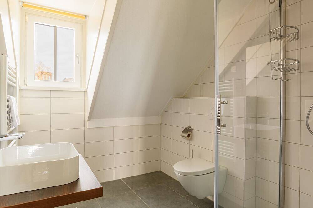 Detached house luxe - 6 bedrooms / 3 bathrooms in Maastricht, Hoge Kempen