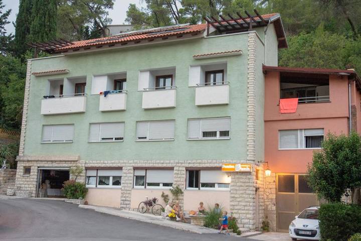 Maison d’hôte pour 2 personnes, avec balcon et vue dans Novigrad (Dalmatia)