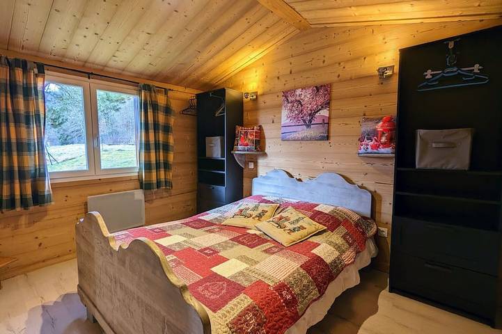 Gemütliches Holz-Chalet mit Terrasse, Wlan & Parkplatz in der Nähe von Wander- und Radwegen in Vagney, Regionaler Naturpark Belchen der Vogesen