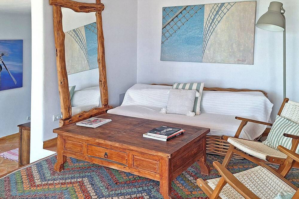 Sunset Villa with pool & sea views. in Cala Bassa, Sant Josep de sa Talaia