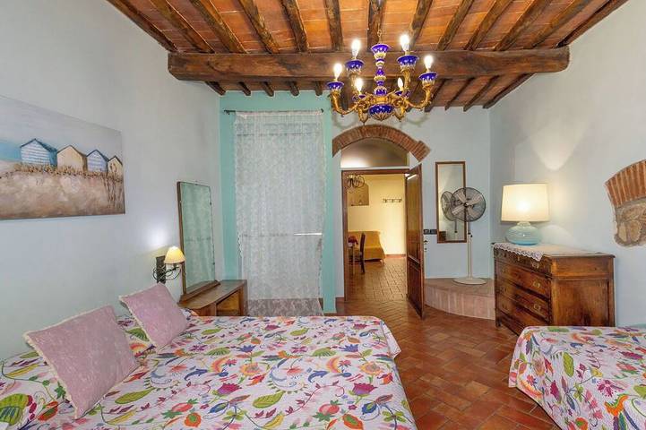 Ganze Wohnung, Herrliche Wohnung für 5 Gäste mit Pool, Klimaanlage,  W-Lan, Innenhof und Haustiere erlaubt in Campiglia Marittima, Etruskische Küste