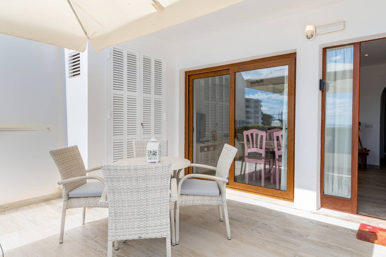 Ganze Wohnung, „Coral“ mit Meerblick, Wlan und Klimaanlage (Touristensteuer inklusive) in Cala Serena, Felanitx