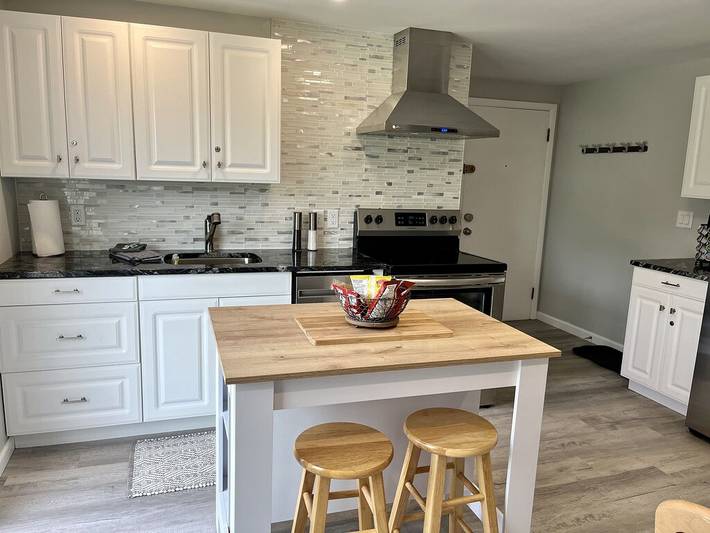 Vacation rental for 4 people, with balcony and yard in Lake Erie