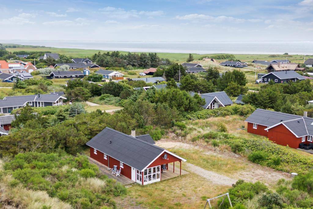 Gemütliches Ferienhaus zwischen der Nordsee und dem Ringkøbing Fjord in Nørre Lyngvig, Hvide Sande