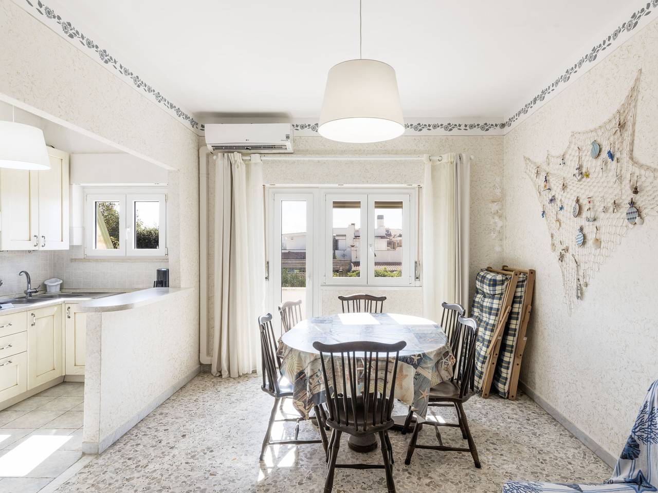 Entire apartment, Cristina in Ardea, Rome Province