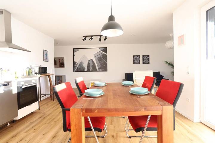 Ferienwohnung für 8 Personen, mit Terrasse am Phantasialand