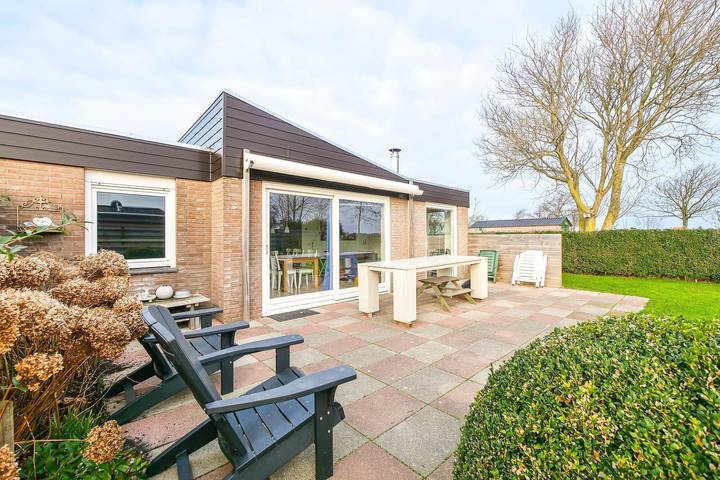 Ferienhaus für 6 Personen, mit Balkon/Terrasse und Terrasse in Callantsoog