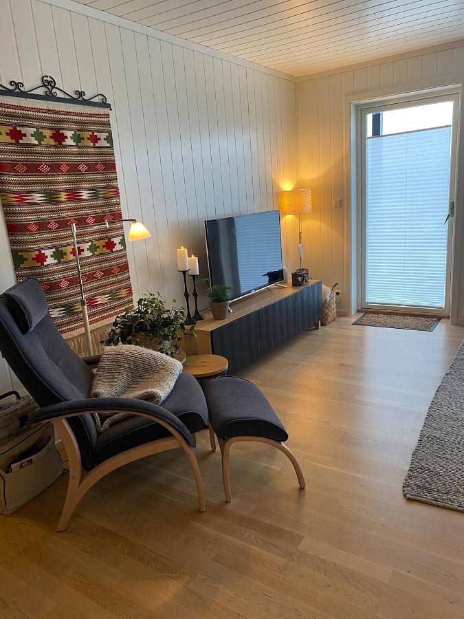 Ferienwohnung für 5 Personen, mit Ausblick und Kinderpool sowie Garten, mit Haustier in Voss