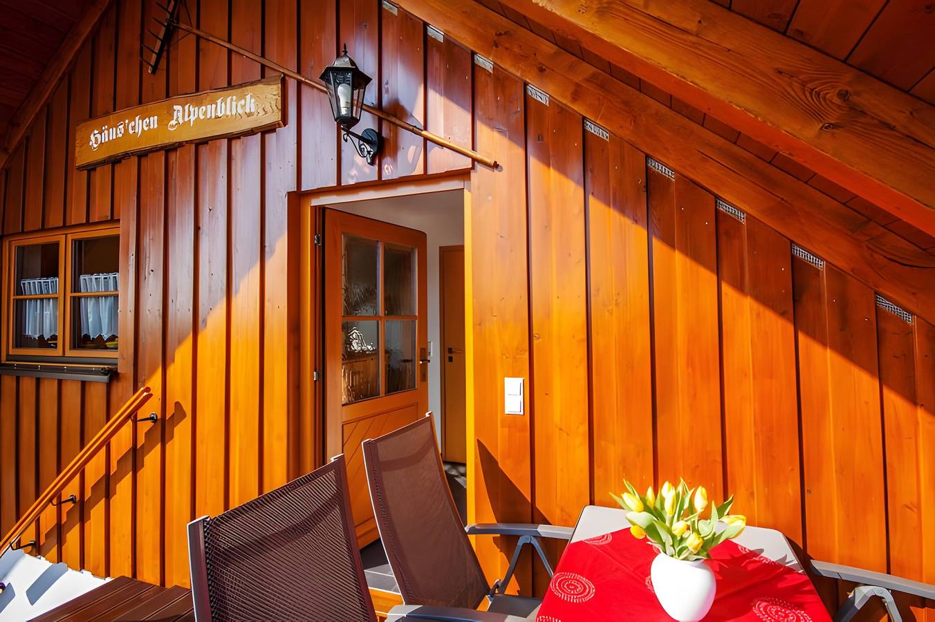 Ganze Wohnung, Apartment 'Alpenblick' mit Seeblick, Gemeinschaftsterrasse und Wlan in Meersburg, Region Bodensee-Oberschwaben