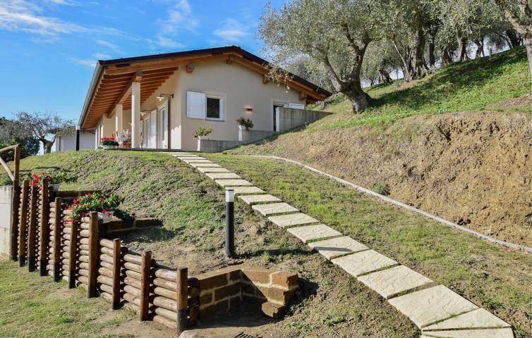 Charmantes Apartment mit Pool und WLAN in der Nähe von Massarosa in Massarosa, Italienische Riviera