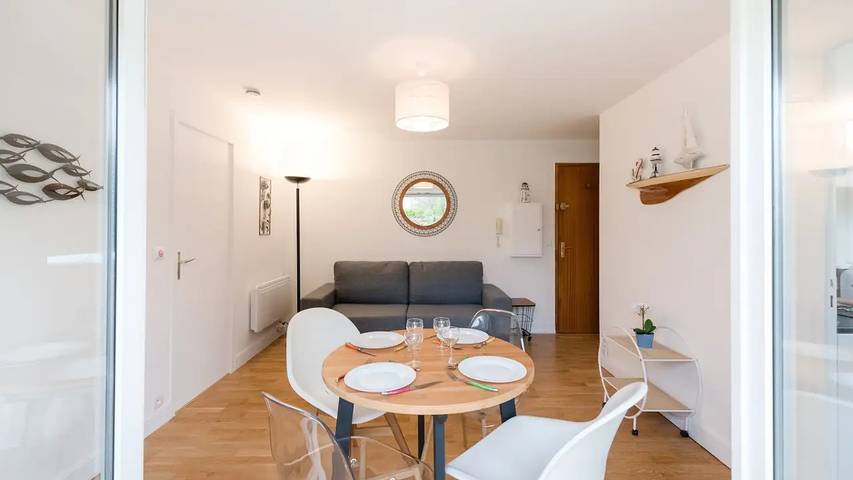 Gîte pour 5 personnes, avec Balcon à Port-en-Bessin-Huppain - 2