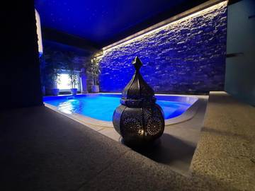 Cottage pour 2 personnes, avec piscine et sauna ainsi que jardin et jacuzzi, animaux acceptés à Chaudfontaine