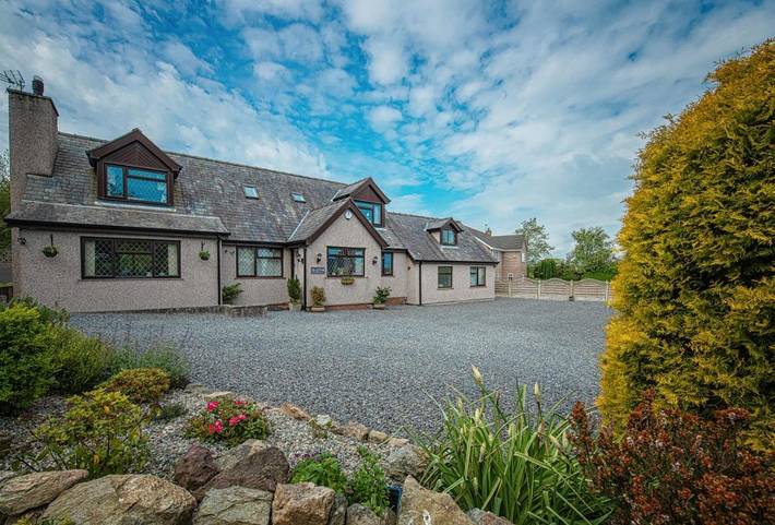 B&b for 2 people, with Terrace and Garden as well as View on the Isle of Anglesey