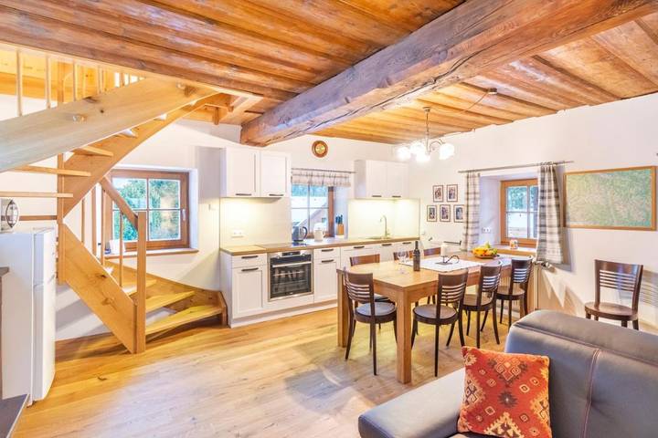 Ferienhaus für 10 Personen, mit Terrasse und Ausblick