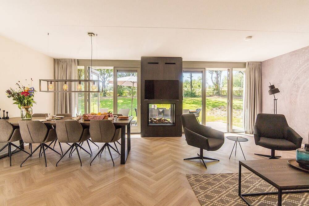 Prinsenvilla Wellness - 4 bedrooms/ 4 bathrooms in Maastricht, Hoge Kempen