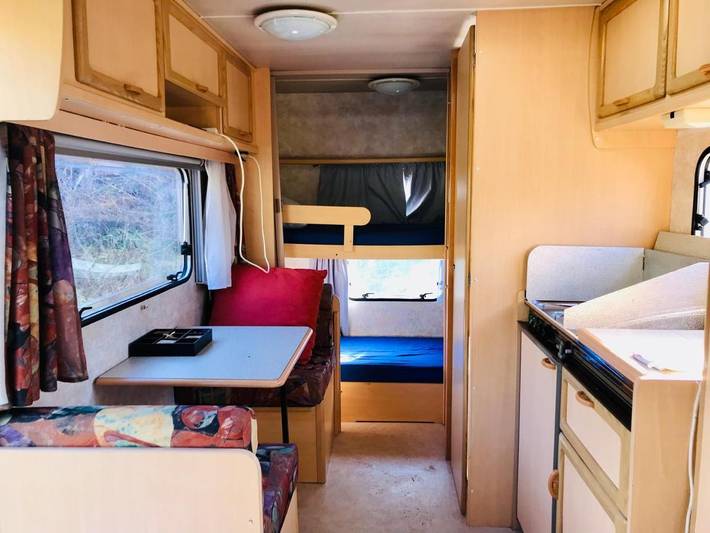Camping pour 4 personnes, avec vue et jardin