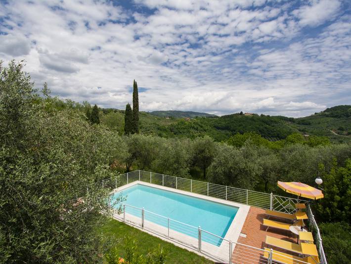 Location de vacances pour 8 personnes, avec jardin et terrasse ainsi que jacuzzi et sauna à Montecatini-Terme - 4