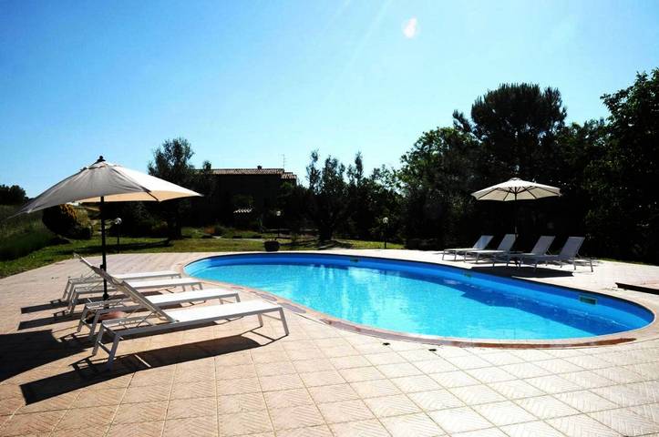 Agriturismo per 4 persone, con Terrazza e Giardino nonché Piscina a Pitigliano