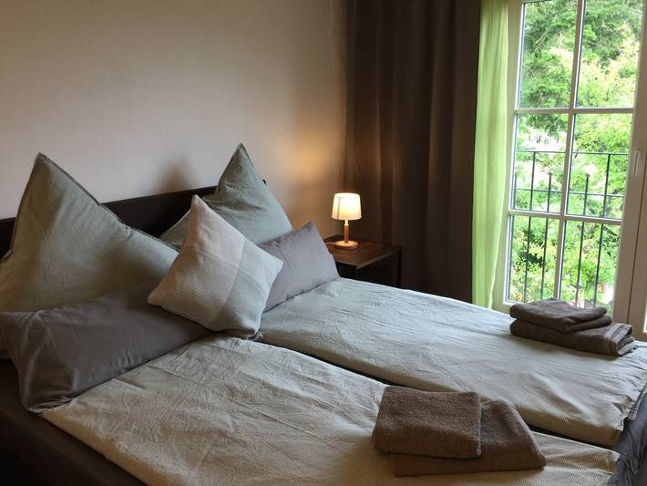 Ganze Wohnung, Ferienwohnung 'Schwalbennest' mit gemeinsamer Terrasse, gemeinsamem Garten und Wi-Fi in Wredenhagen, Müritz