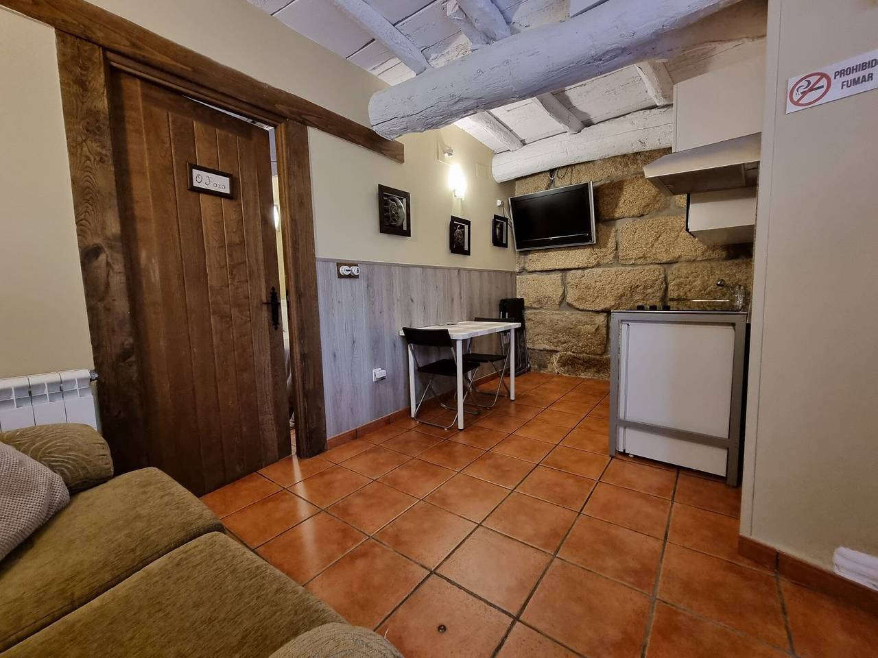 Casa rural 'Aldea Rural A Cortiña Apartamento 1' con vistas a la montaña, piscina compartida y Wi-Fi in Castrelo del Valle, Provincia de Orense