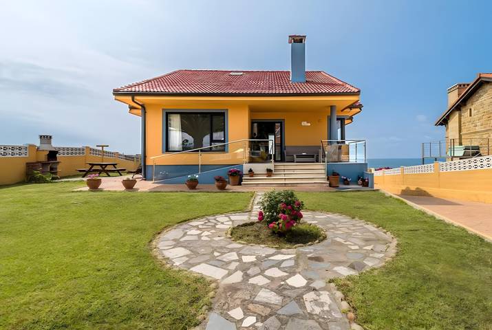 Chalet para 14 personas, con jardín en Cantabria - 2