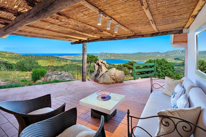 Casa vacanza per 4 persone, con giardino, con animali domestici sulla Costa Smeralda