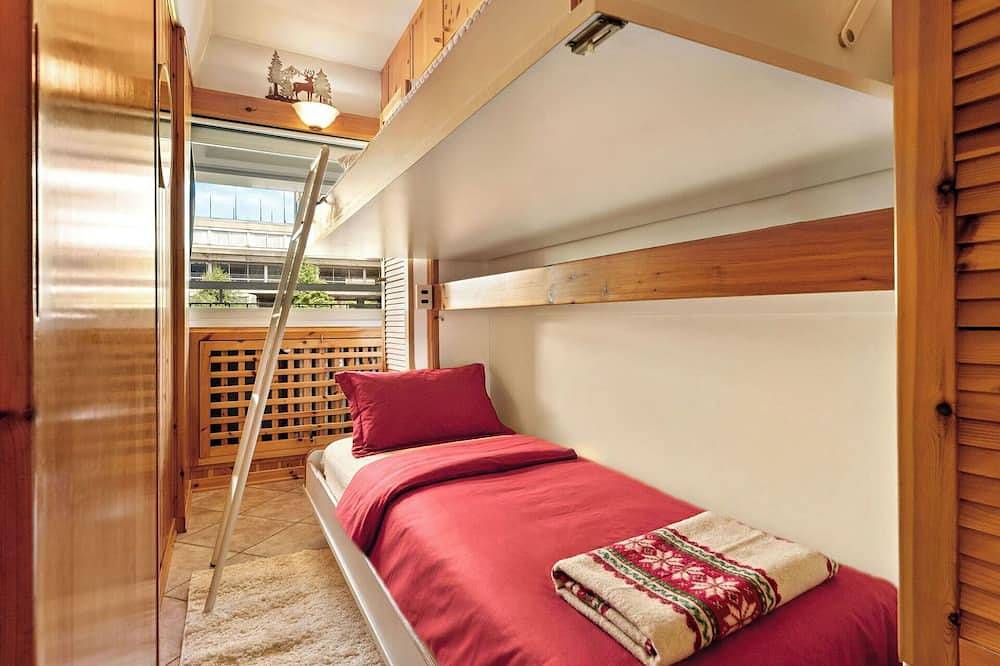 Appartement entier, Bel appartement pour 4 personnes avec Wifi, Tv et balcon in Marilleva, Mezzana
