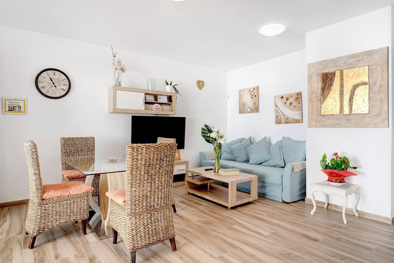 Vacation Home 'Casa Jardín' with Mountain View, Private Terrace and Wi-Fi in Playa Blanca, Yaiza