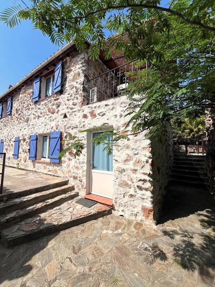 Gîte pour 6 personnes, avec jardin et piscine à OMS (homonymie) - 2