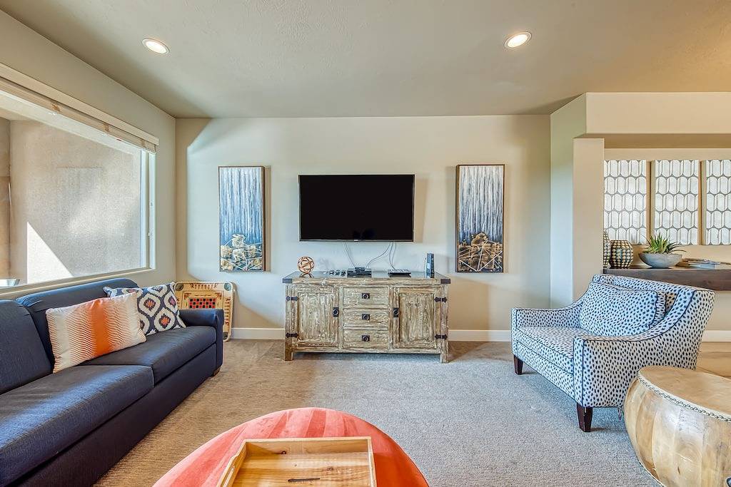 Blick auf die Berge Stadtdomizilam w / private Splash-Pad und einem gemeinsamen Pool, Whirlpool und Fitness-Studio! in Santa Clara (UT), Zion Nationalpark