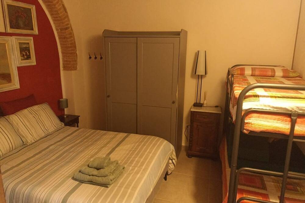 Ganze Wohnung, Casina Rossa, nestled in the Tuscan countryside in Castellina Marittima, Etruskische Küste
