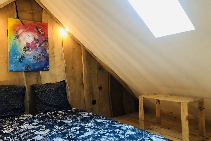 Dortoir mixte à l'auberge pour groupe ou famille jusqu'à 8 personnes. in La Barthe-de-Neste, Hautes-Pyrénées