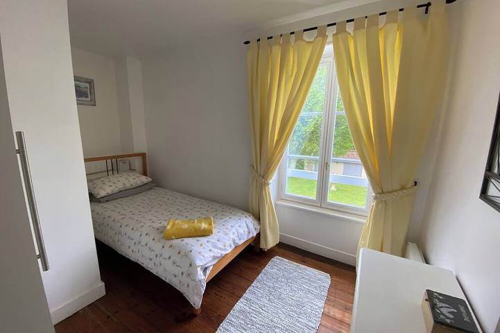 Location de vacances pour 12 personnes, avec balcon et jardin à Ruffec - 3