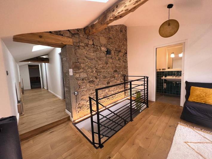Gîte pour 4 personnes, avec jacuzzi ainsi que sauna et jardin à Fleurie - 3
