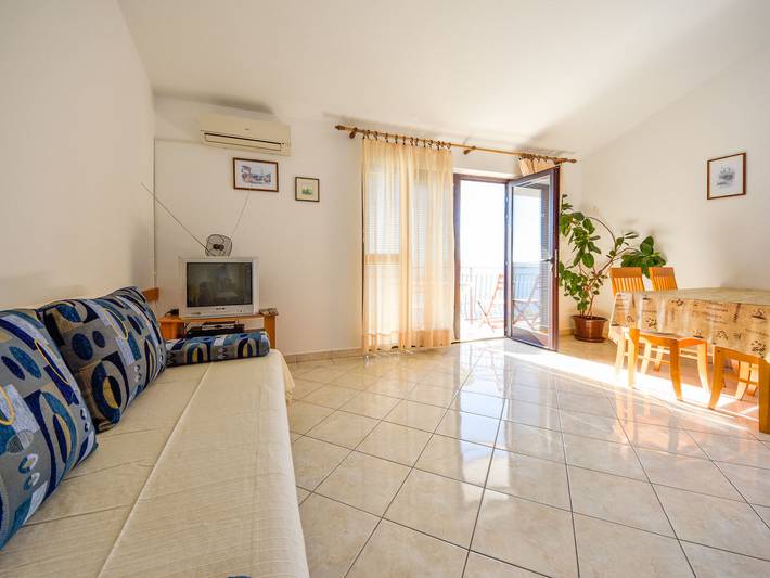 Ferienwohnung für 4 Personen, mit Terrasse und Garten in Zadar - 3