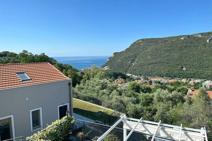 Ferienhaus für 4 Personen, mit Whirlpool und Terrasse sowie Garten