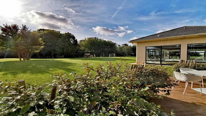 Hôtel pour 3 personnes, avec sauna et vue ainsi que piscine et jardin