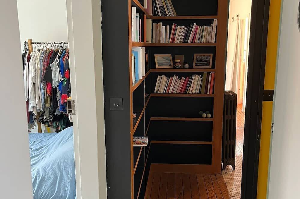 Entire apartment, Victoire & Charlotte's apartment - a village in Paris in Le Pré-Saint-Gervais, Seine-Saint-Denis