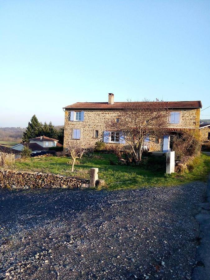 Gîte pour 2 personnes, avec Terrasse et Vue à Belmont-d'Azergues