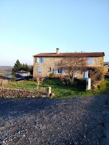 Gîte pour 2 personnes, avec terrasse et vue à Saint-Germain-Nuelles