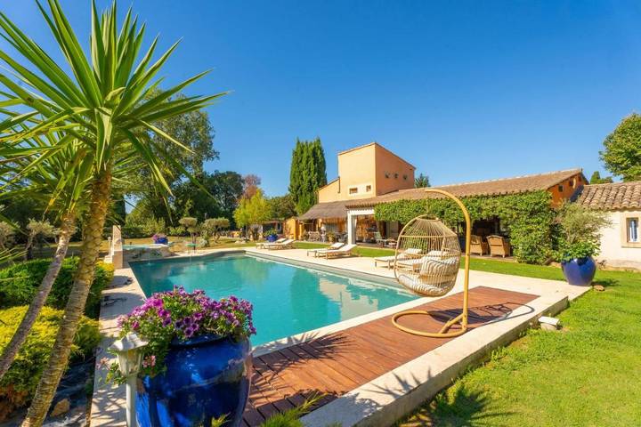 Gîte pour 2 personnes, avec piscine et vue ainsi que jardin et sauna, animaux acceptés à Grans - 4