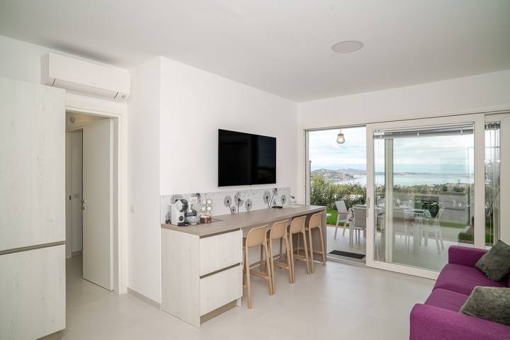 Casa Vacanze 'Appartamento Acquamarina' con Vista Mare, Wi-Fi e Aria Condizionata in Palau (villaggio), Palau (Sardegna)