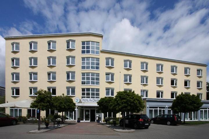 Hotel für 3 Personen, mit Terrasse und Garten in Oranienburg - 2