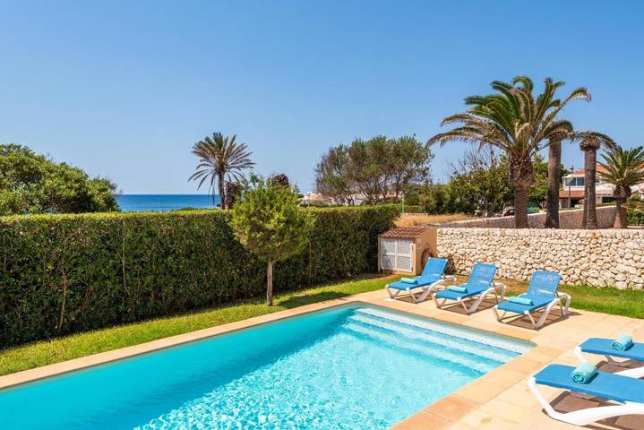 Casa vacanza per 10 persone, con Terrazza e Giardino nonché Piscina e Panorama a Cala en Bosc