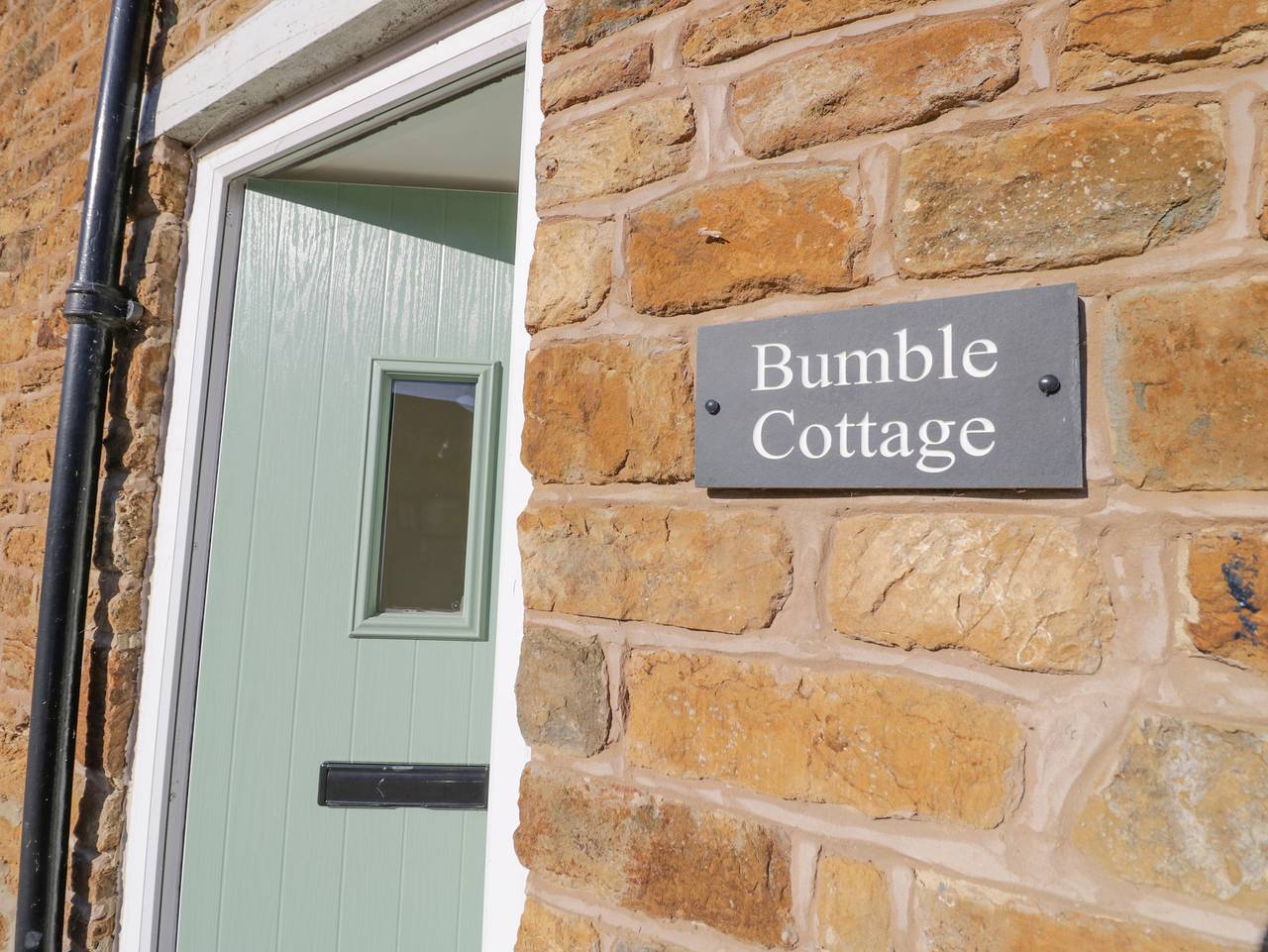 Bumble Cottage in Tysoe, Warwickshire